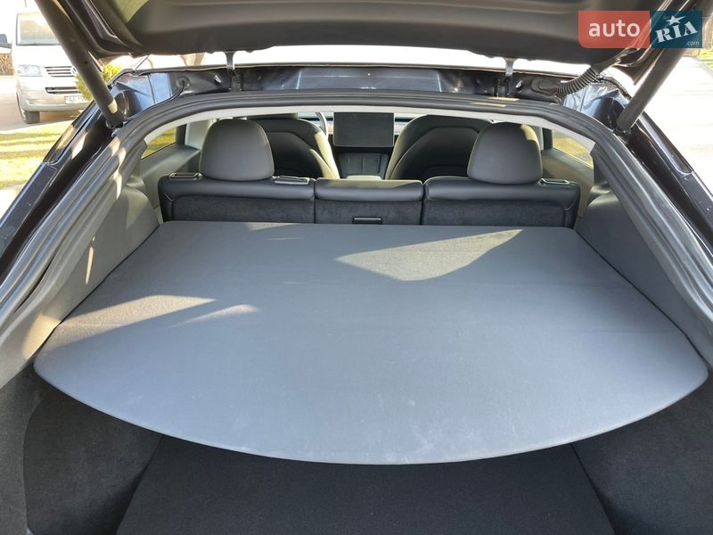 Внедорожник / Кроссовер Tesla Model Y 2024 в Стрые