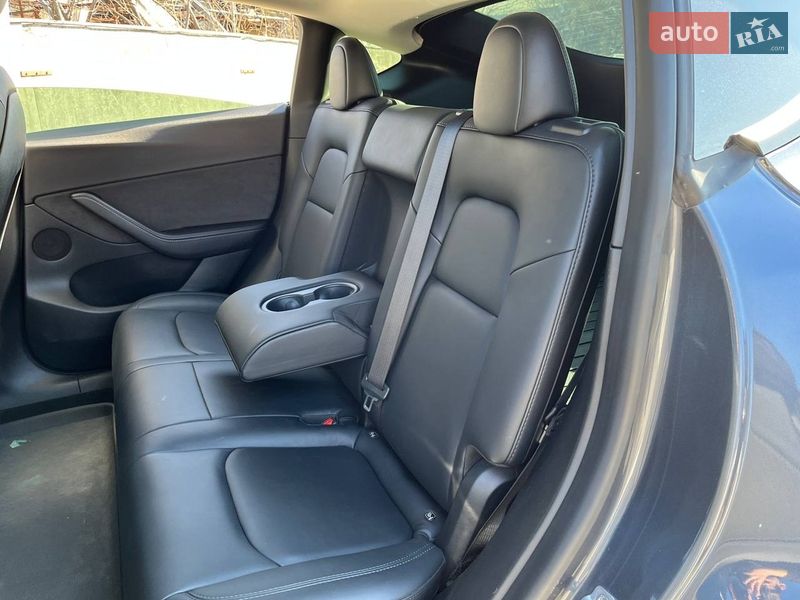 Внедорожник / Кроссовер Tesla Model Y 2022 в Киеве