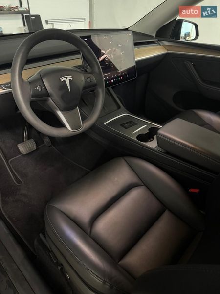 Внедорожник / Кроссовер Tesla Model Y 2024 в Киеве фото 12 Внедорожник / Кроссовер Tesla Model Y 2024 в Киеве