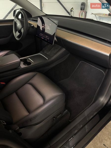 Внедорожник / Кроссовер Tesla Model Y 2024 в Киеве фото 17 Внедорожник / Кроссовер Tesla Model Y 2024 в Киеве