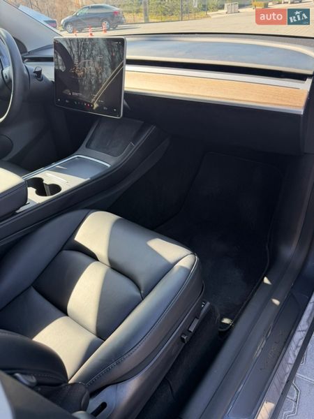 Внедорожник / Кроссовер Tesla Model Y 2022 в Ужгороде