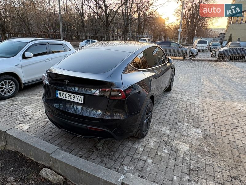 Внедорожник / Кроссовер Tesla Model Y 2024 в Харькове