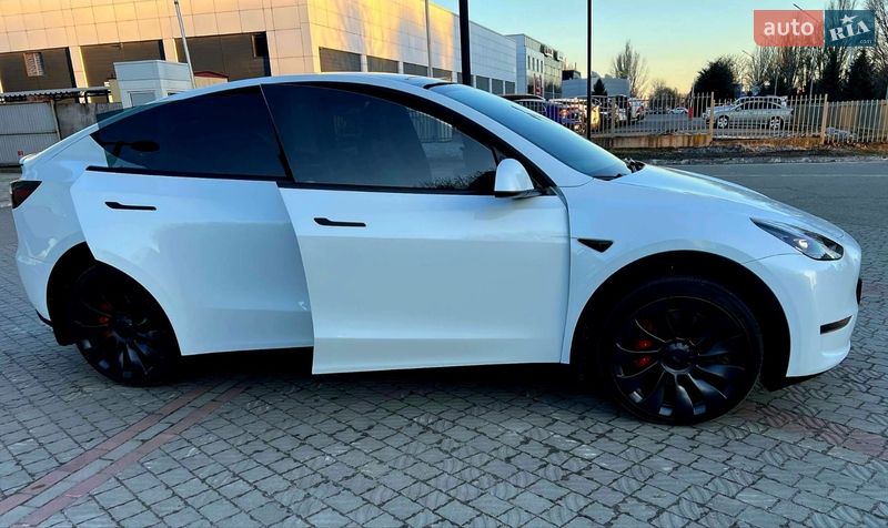 Внедорожник / Кроссовер Tesla Model Y 2023 в Днепре
