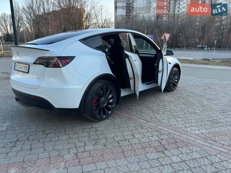 Внедорожник / Кроссовер Tesla Model Y 2023 в Днепре