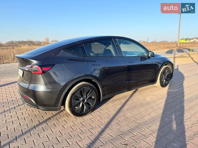 Внедорожник / Кроссовер Tesla Model Y 2024 в Ровно