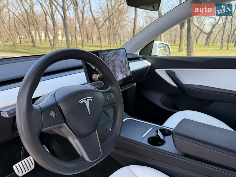 Позашляховик / Кросовер Tesla Model Y 2021 в Одесі фото 11 Позашляховик / Кросовер Tesla Model Y 2021 в Одесі