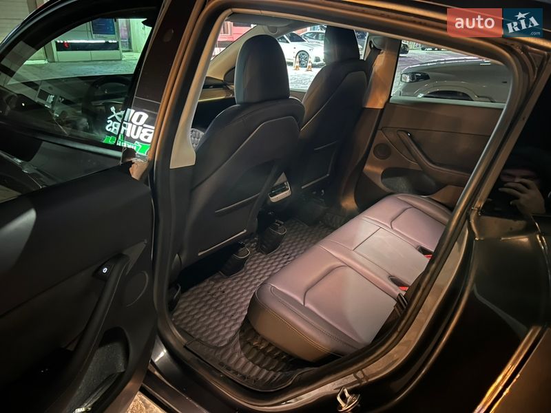Позашляховик / Кросовер Tesla Model Y 2024 в Броварах