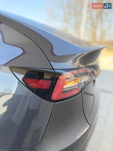 Внедорожник / Кроссовер Tesla Model Y 2023 в Дрогобыче