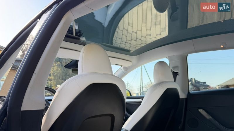 Позашляховик / Кросовер Tesla Model Y 2024 в Тернополі