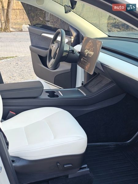 Внедорожник / Кроссовер Tesla Model Y 2023 в Днепре
