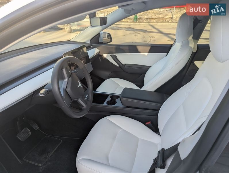Внедорожник / Кроссовер Tesla Model Y 2021 в Тернополе