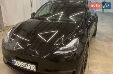 Внедорожник / Кроссовер Tesla Model Y 2024 в Киеве