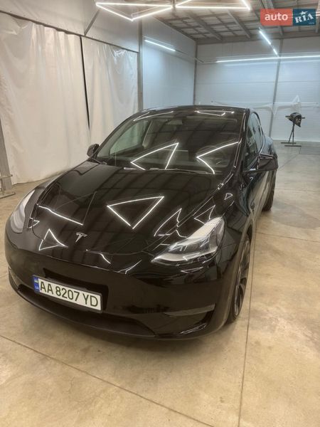 Tesla Model Y 2024 Tesla Model Y 2024