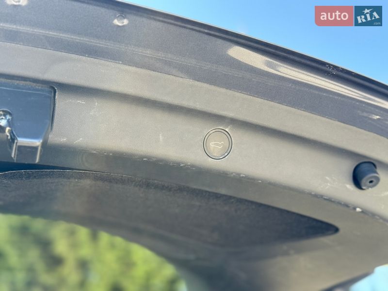 Внедорожник / Кроссовер Tesla Model Y 2023 в Тернополе