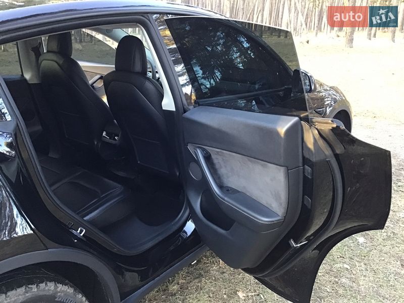 Внедорожник / Кроссовер Tesla Model Y 2022 в Чернигове