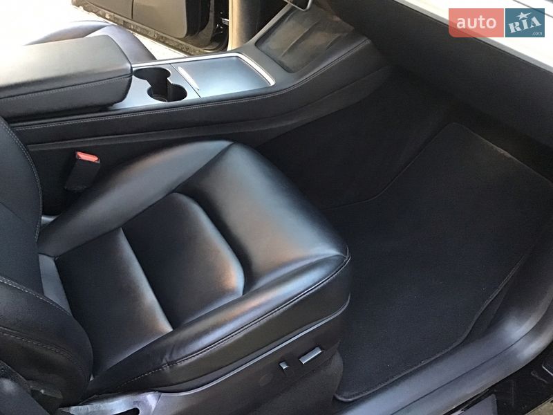 Внедорожник / Кроссовер Tesla Model Y 2022 в Чернигове