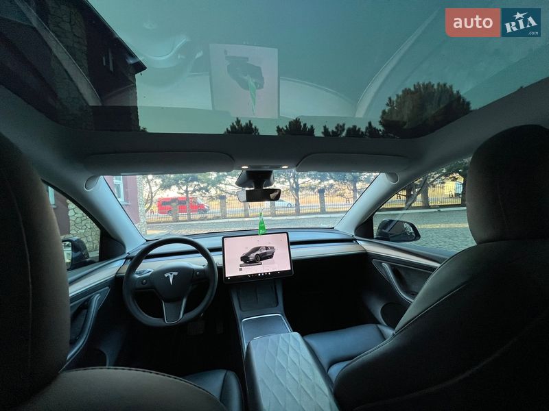 Внедорожник / Кроссовер Tesla Model Y 2023 в Ровно