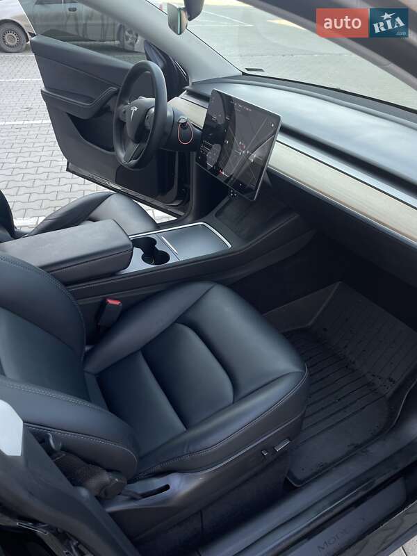 Внедорожник / Кроссовер Tesla Model Y 2021 в Хмельницком