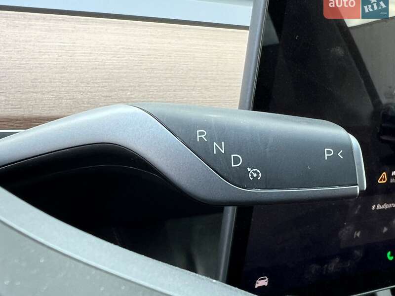 Внедорожник / Кроссовер Tesla Model Y 2023 в Киеве