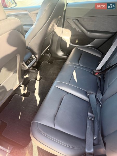 Позашляховик / Кросовер Tesla Model Y 2024 в Полтаві