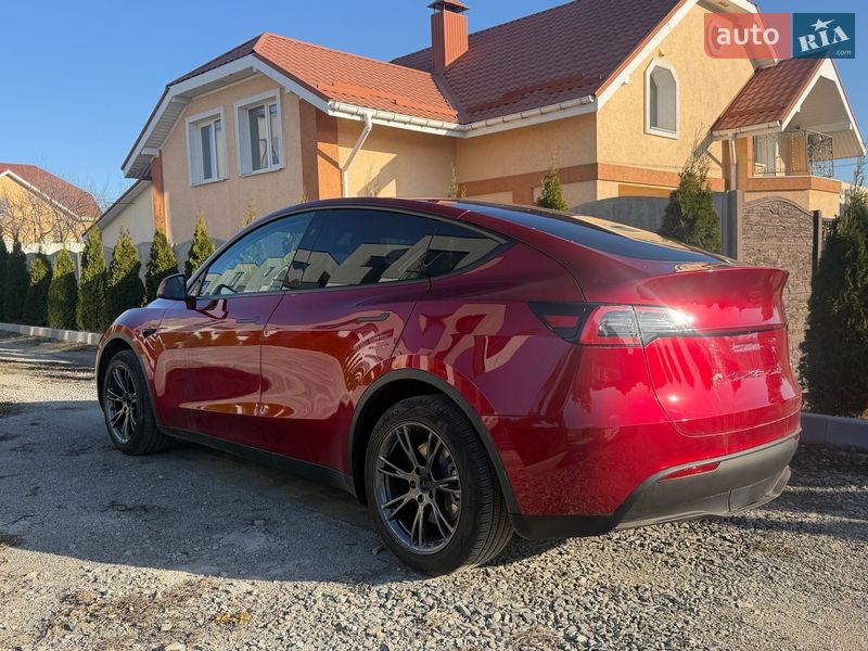 Позашляховик / Кросовер Tesla Model Y 2024 в Полтаві