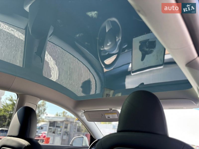 Внедорожник / Кроссовер Tesla Model Y 2023 в Киеве