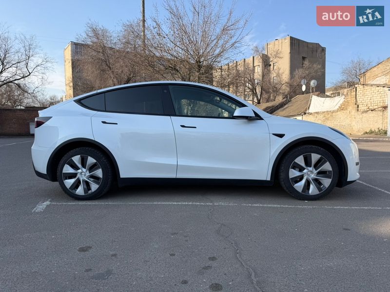 Внедорожник / Кроссовер Tesla Model Y 2023 в Николаеве