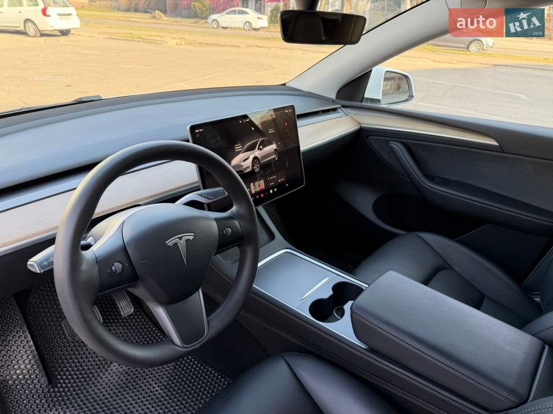 Внедорожник / Кроссовер Tesla Model Y 2023 в Николаеве