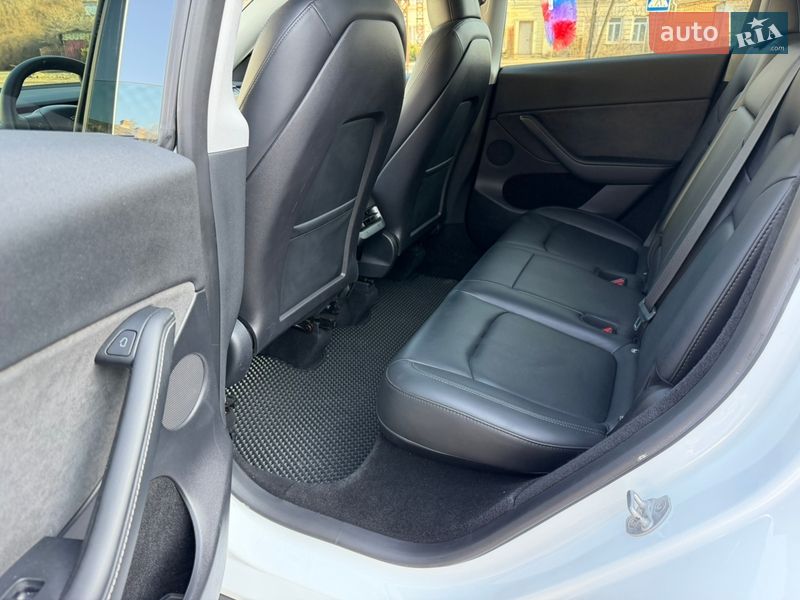 Внедорожник / Кроссовер Tesla Model Y 2023 в Николаеве