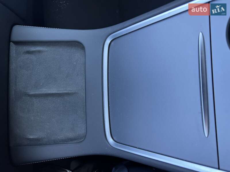 Позашляховик / Кросовер Tesla Model Y 2024 в Полтаві