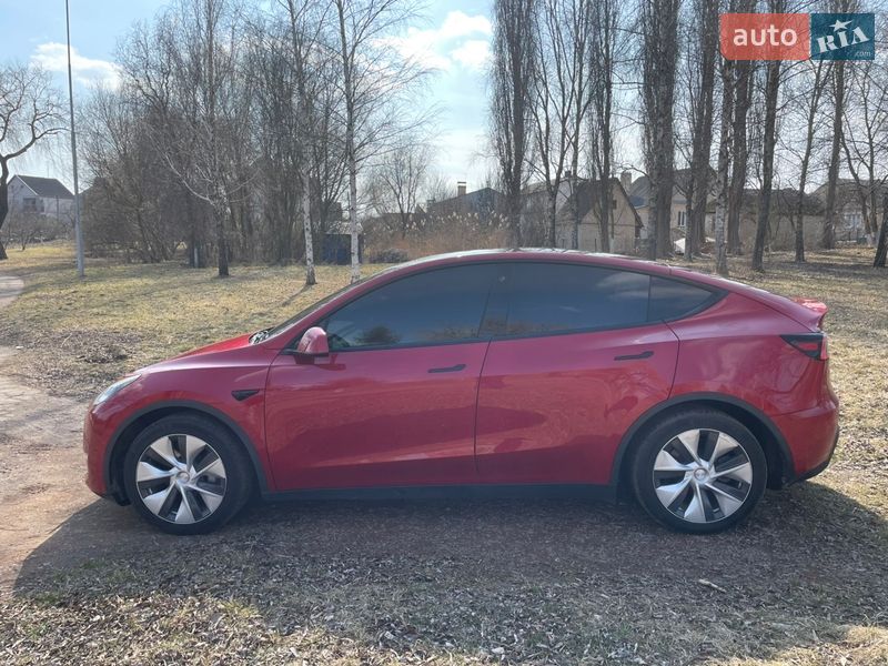 Внедорожник / Кроссовер Tesla Model Y 2021 в Ровно