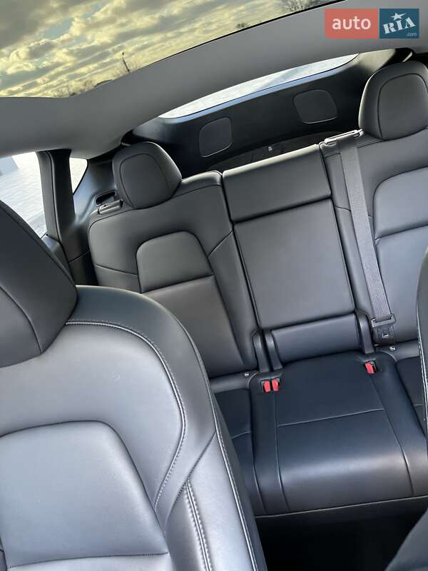 Внедорожник / Кроссовер Tesla Model Y 2022 в Днепре фото 14 Внедорожник / Кроссовер Tesla Model Y 2022 в Днепре