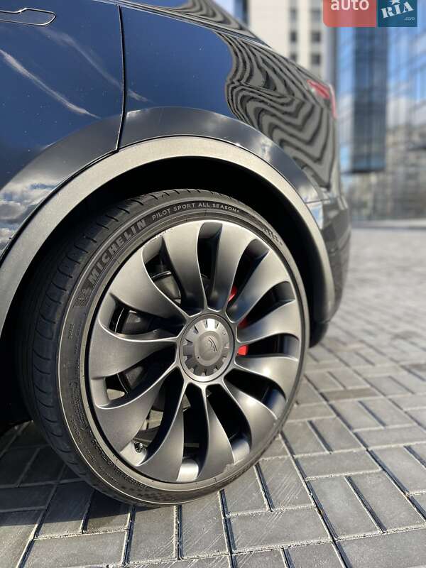 Внедорожник / Кроссовер Tesla Model Y 2022 в Днепре фото 8 Внедорожник / Кроссовер Tesla Model Y 2022 в Днепре