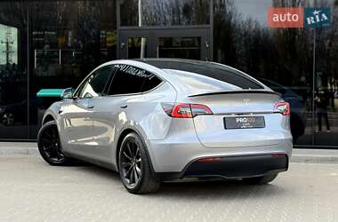 Внедорожник / Кроссовер Tesla Model Y 2023 в Киеве