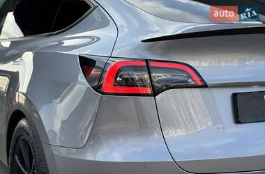Внедорожник / Кроссовер Tesla Model Y 2023 в Киеве