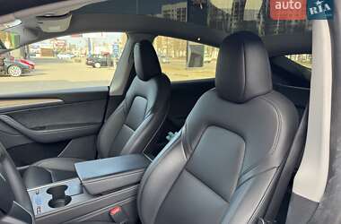 Внедорожник / Кроссовер Tesla Model Y 2023 в Киеве