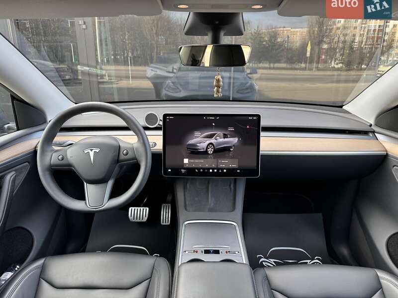 Внедорожник / Кроссовер Tesla Model Y 2023 в Киеве