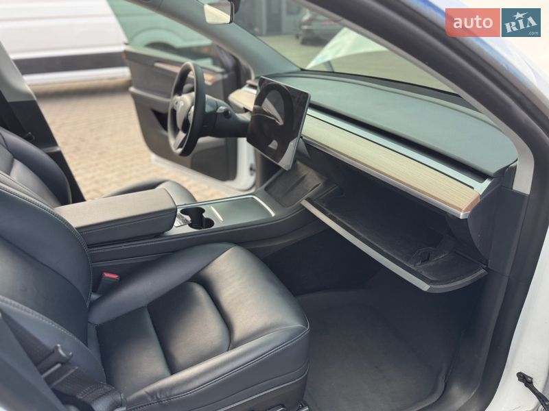 Внедорожник / Кроссовер Tesla Model Y 2022 в Луцке