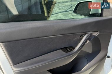Внедорожник / Кроссовер Tesla Model Y 2020 в Костополе