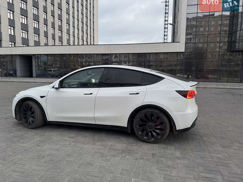 Внедорожник / Кроссовер Tesla Model Y 2021 в Днепре