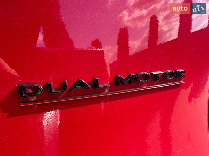 Внедорожник / Кроссовер Tesla Model Y 2023 в Стрые