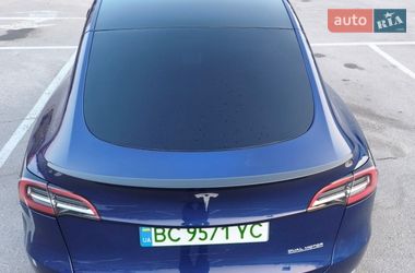 Внедорожник / Кроссовер Tesla Model Y 2021 в Львове