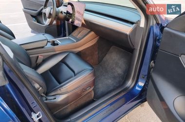 Внедорожник / Кроссовер Tesla Model Y 2021 в Львове