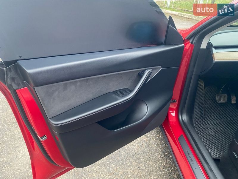 Внедорожник / Кроссовер Tesla Model Y 2022 в Тараще фото 11 Внедорожник / Кроссовер Tesla Model Y 2022 в Тараще