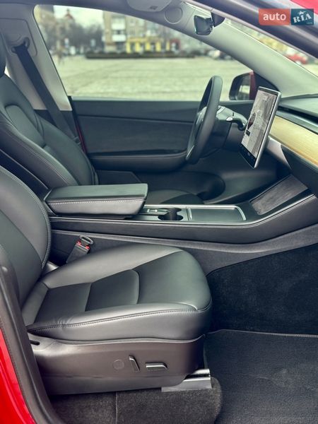 Внедорожник / Кроссовер Tesla Model Y 2021 в Кременчуге