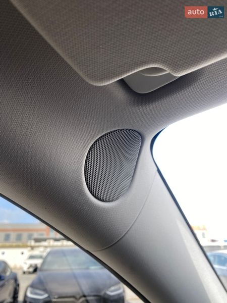 Внедорожник / Кроссовер Tesla Model Y 2023 в Киеве