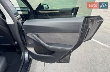 Позашляховик / Кросовер Tesla Model Y 2024 в Дніпрі