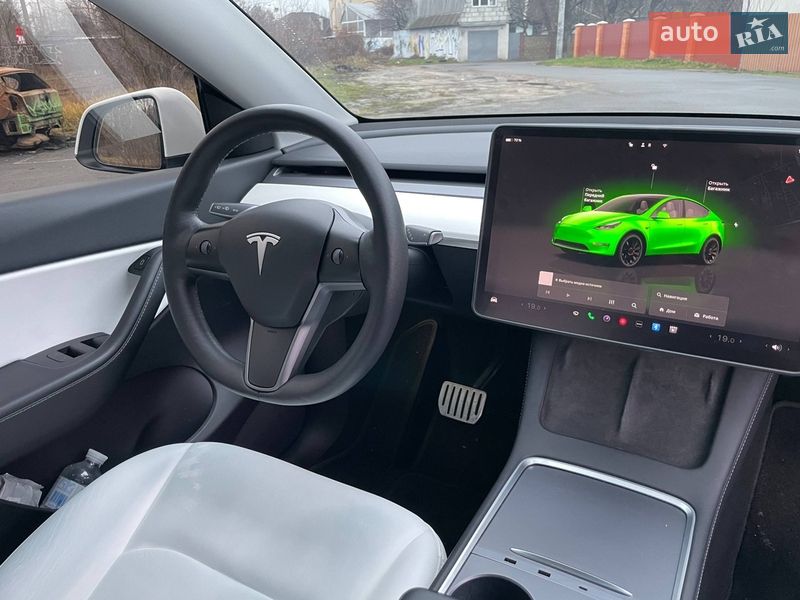 Внедорожник / Кроссовер Tesla Model Y 2022 в Киеве