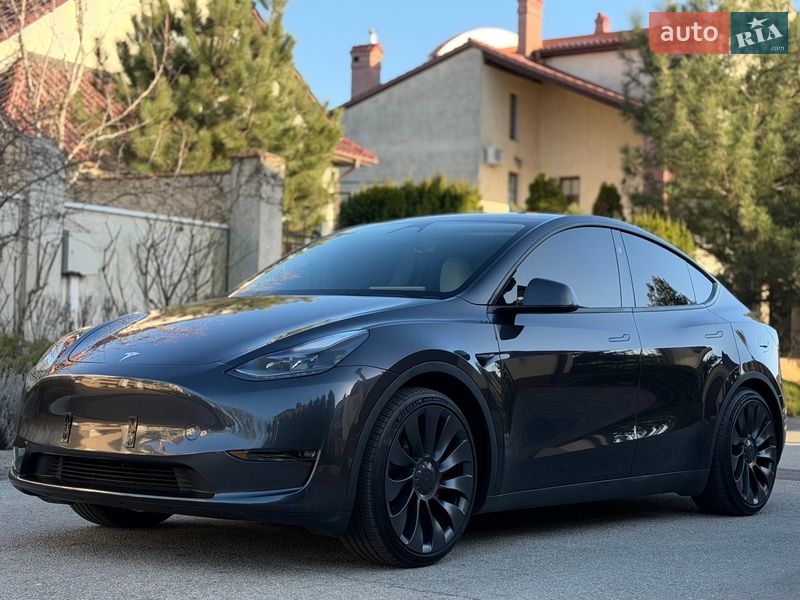 Позашляховик / Кросовер Tesla Model Y 2024 в Одесі фото 3 Позашляховик / Кросовер Tesla Model Y 2024 в Одесі