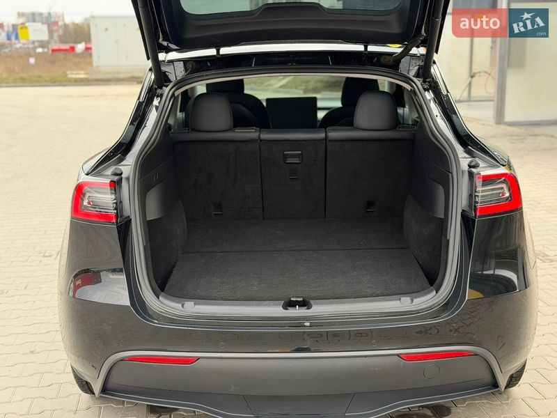 Внедорожник / Кроссовер Tesla Model Y 2020 в Луцке